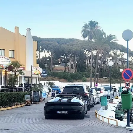 Casita Junto Al Mar En El Puerto De Cabopino