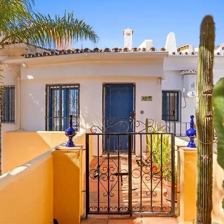 Casita Marina Puerto Cabopino Holiday home *