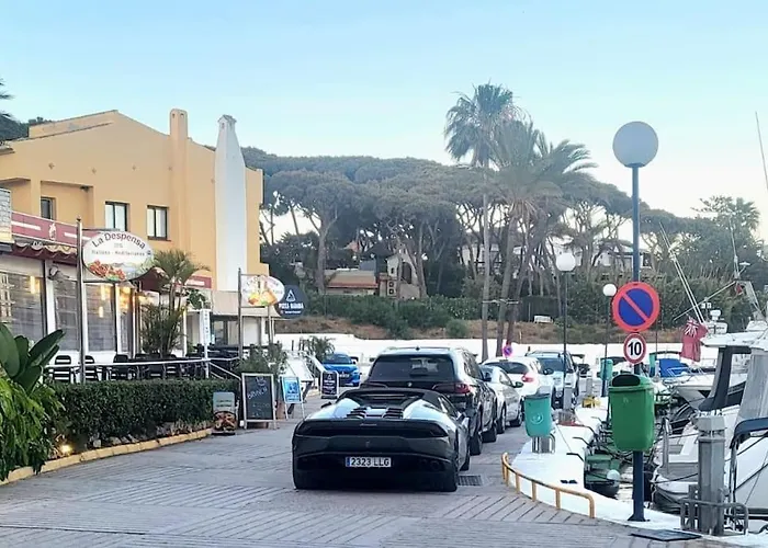 Casita Junto Al Mar En El Puerto De Cabopino