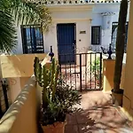 Vakantiehuis Casita Junto Al Mar En El Puerto De Cabopino Marbella