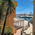 Casita Junto Al Mar En El Puerto De Cabopino